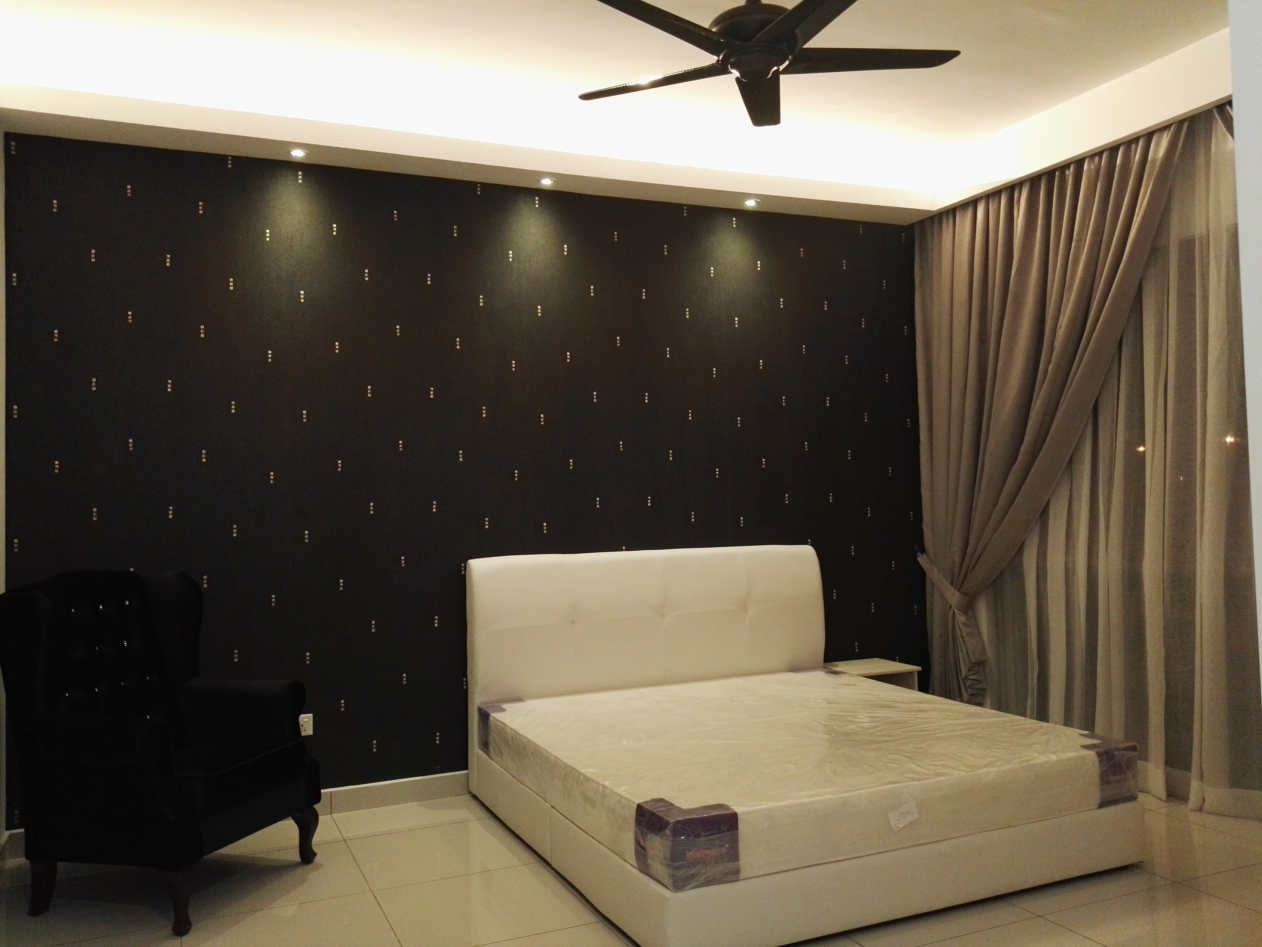 Room Plus JHZ53R201 Private Room with King Bed