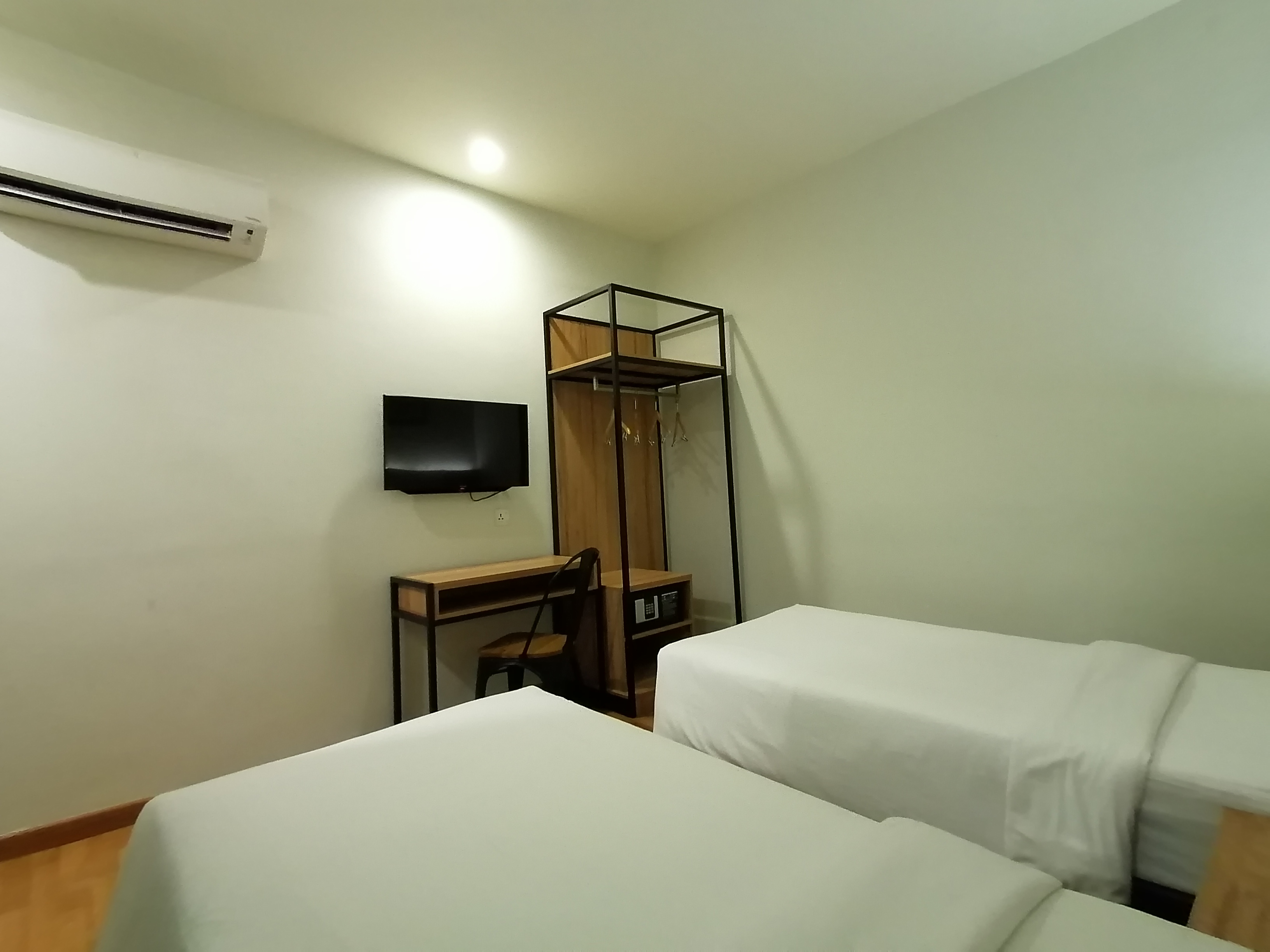 Room Plus BMMJ213