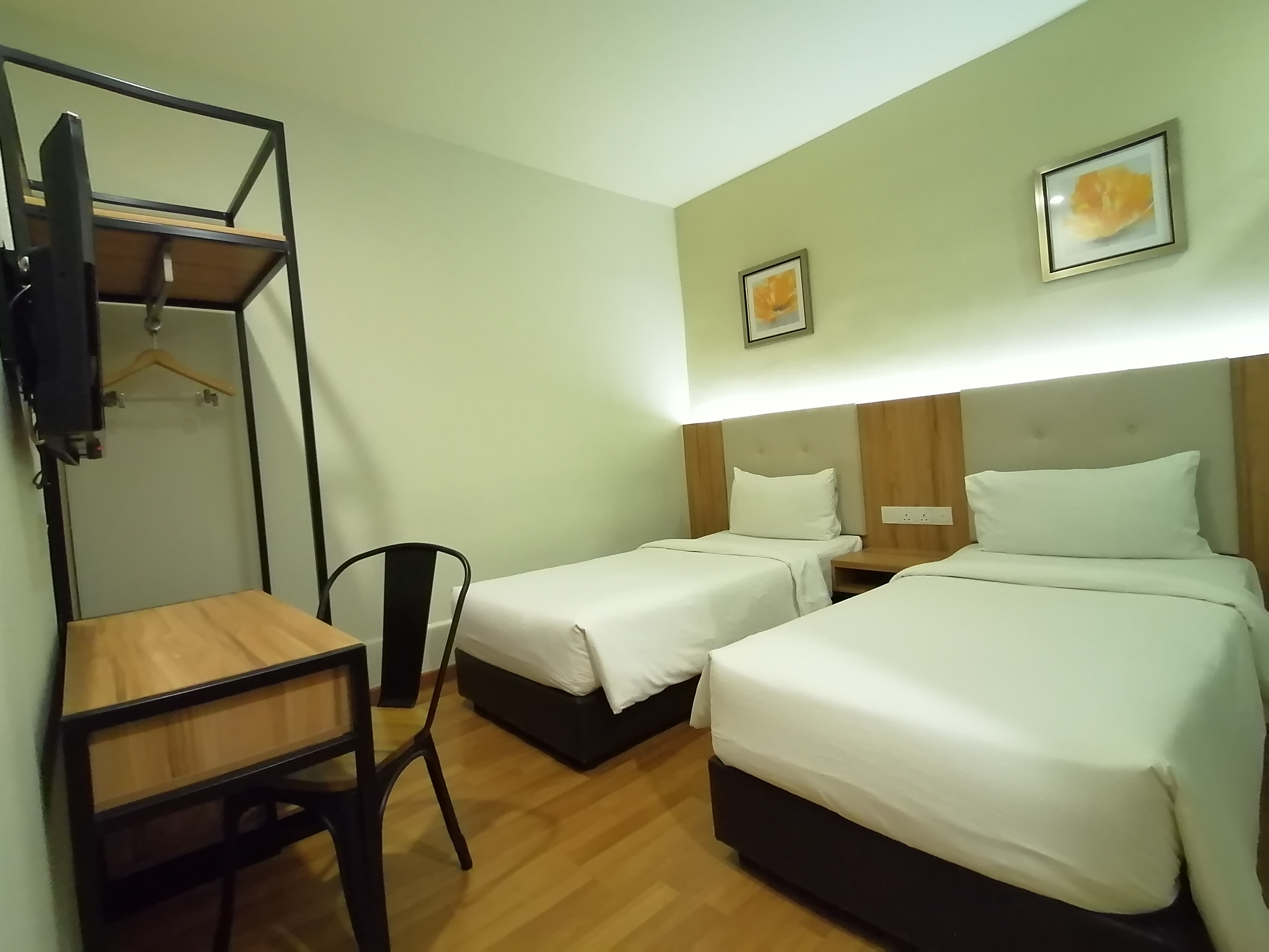Room Plus BMMJ214