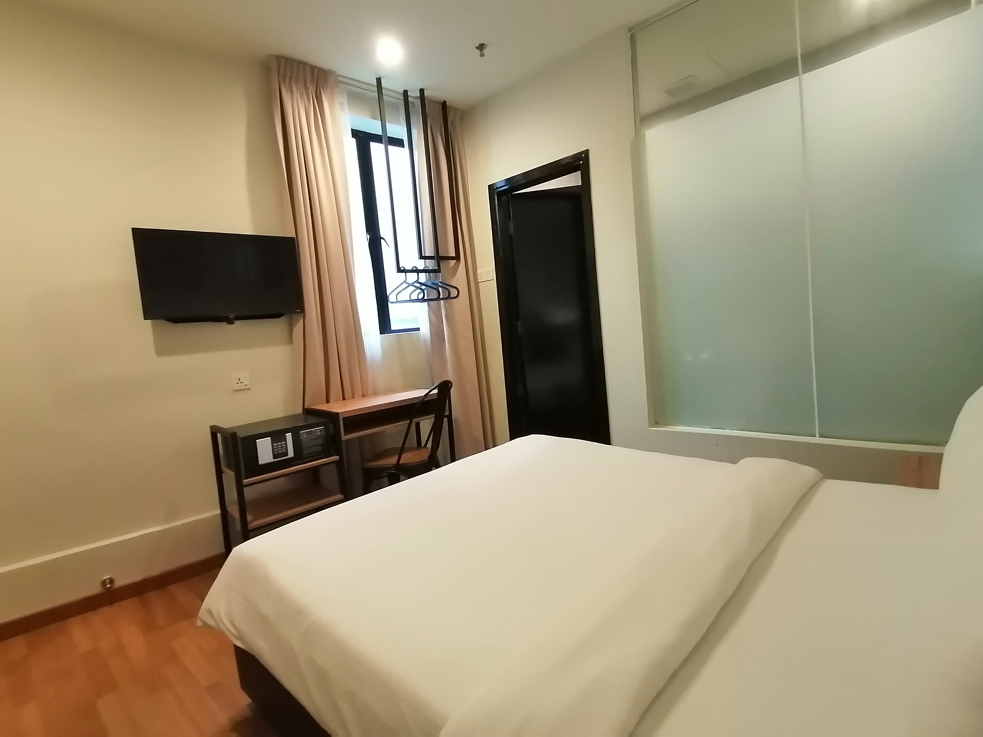 Room Plus BMMJ215