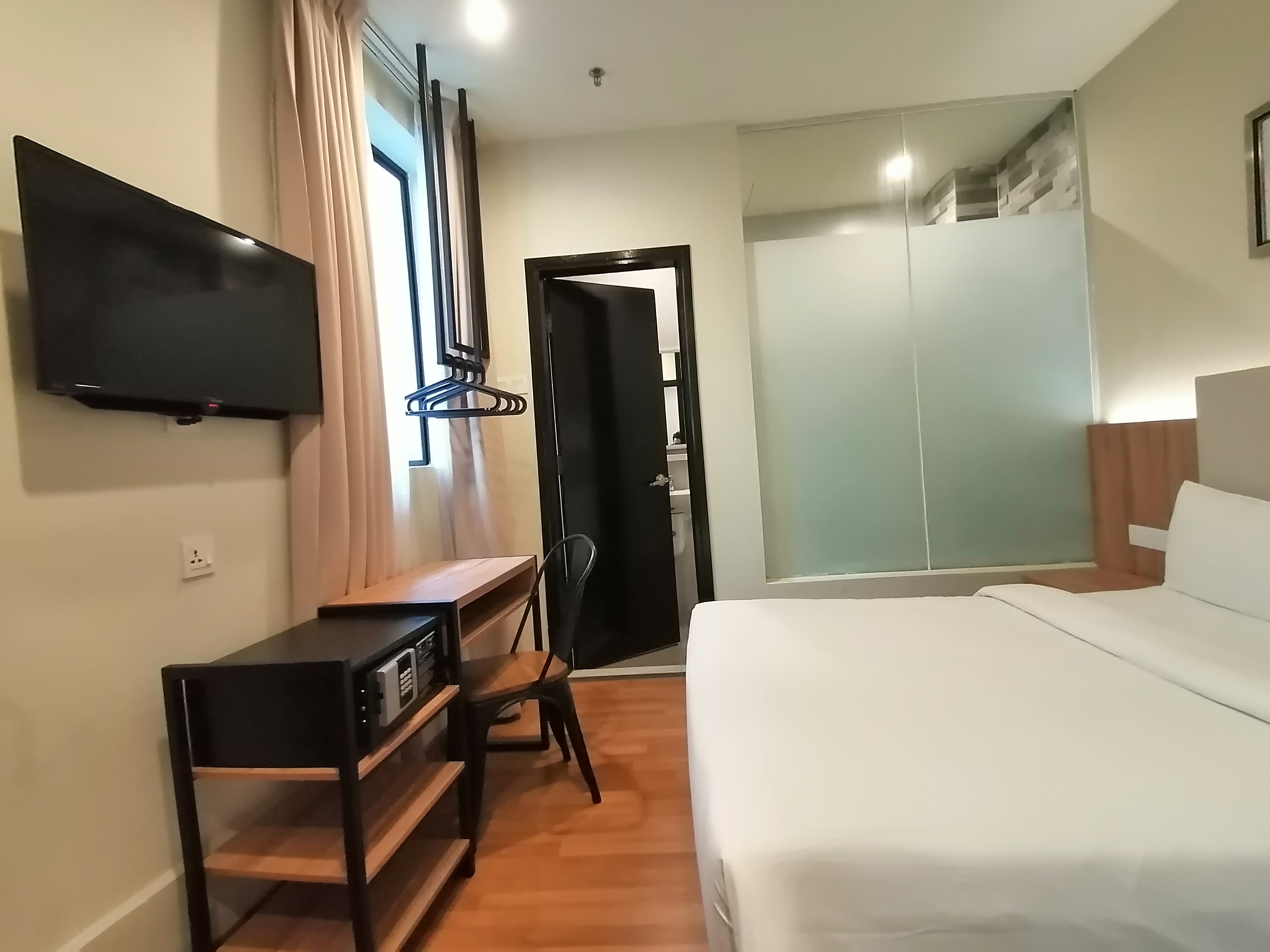 Room Plus BMMJ215