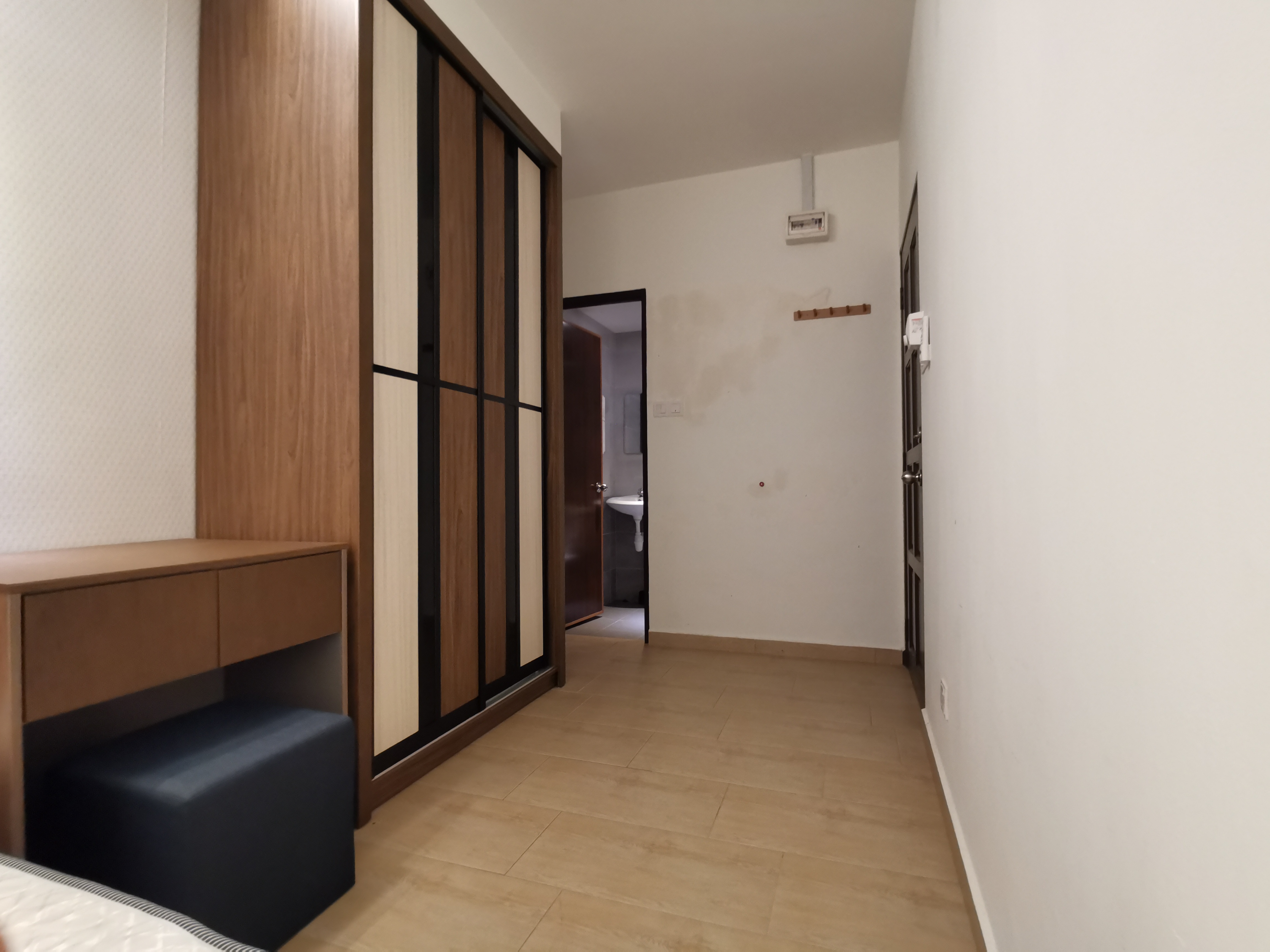 Room Plus TP203  