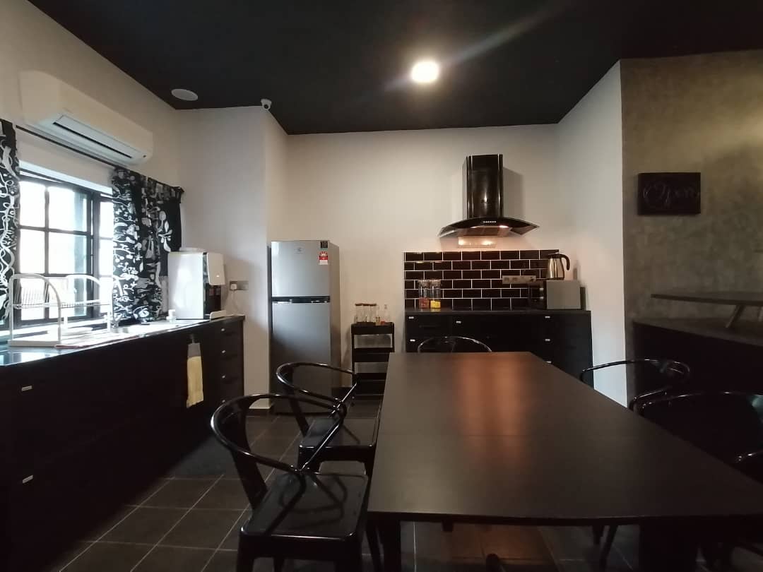 Room Plus Window Room with Private Bathroom TP2 202