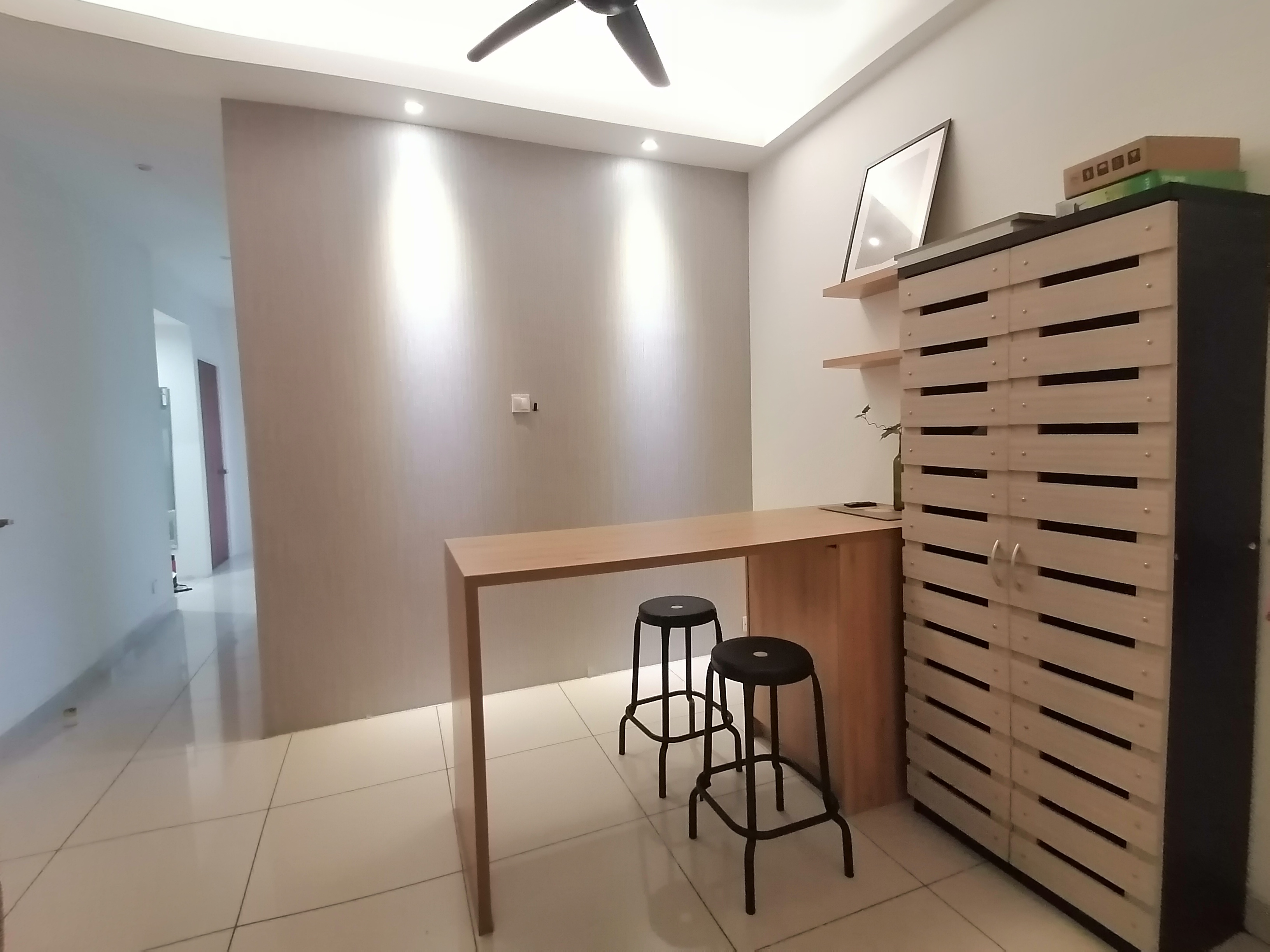 Room Plus DM1706R2 