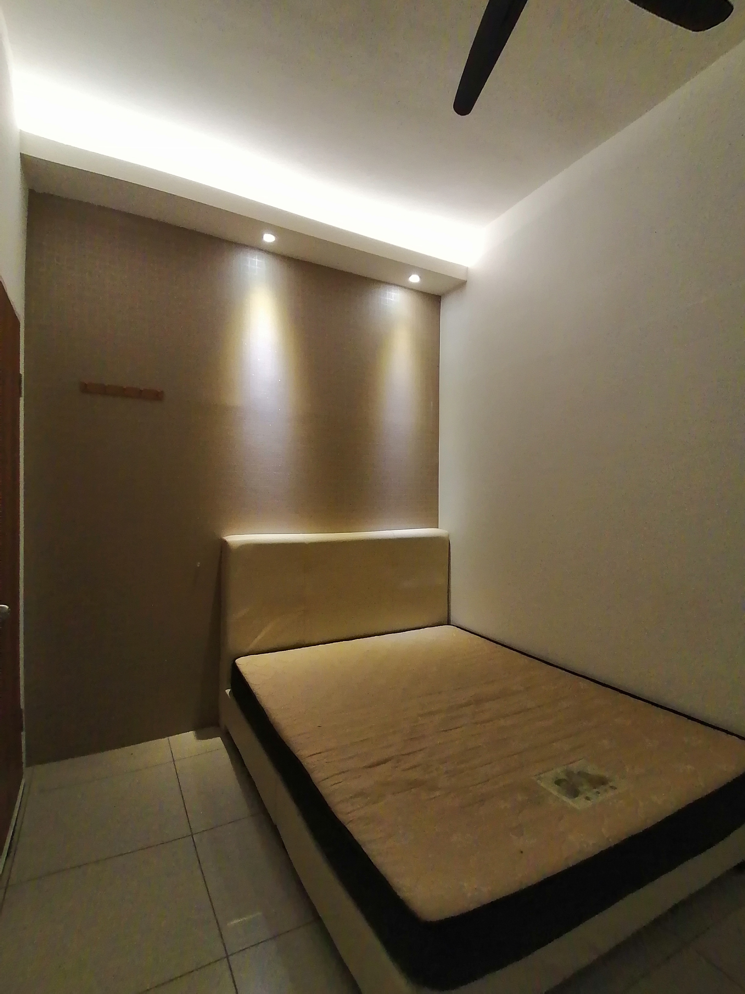 Room Plus DM1706R3 