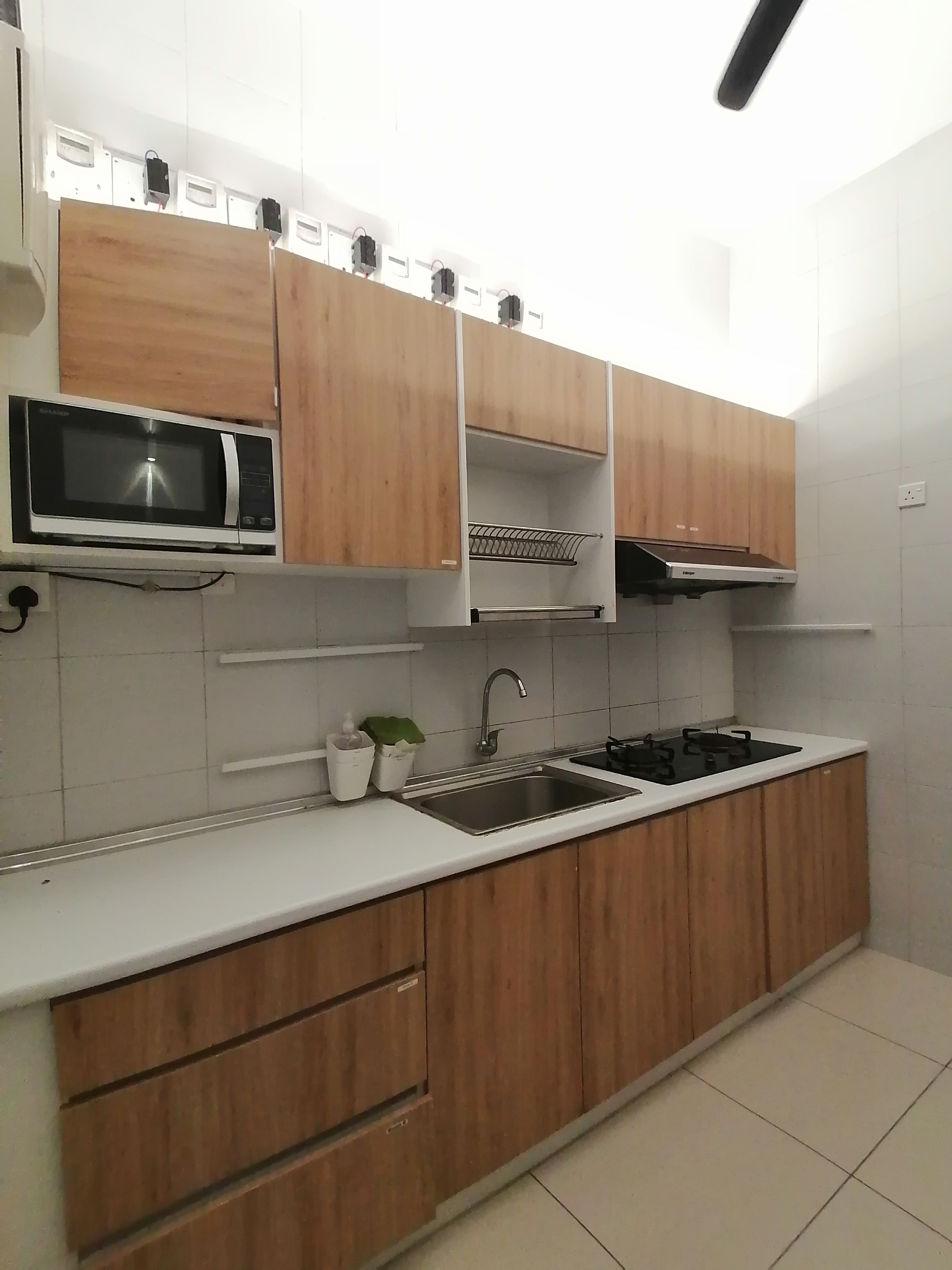 Room Plus DM1601R1 