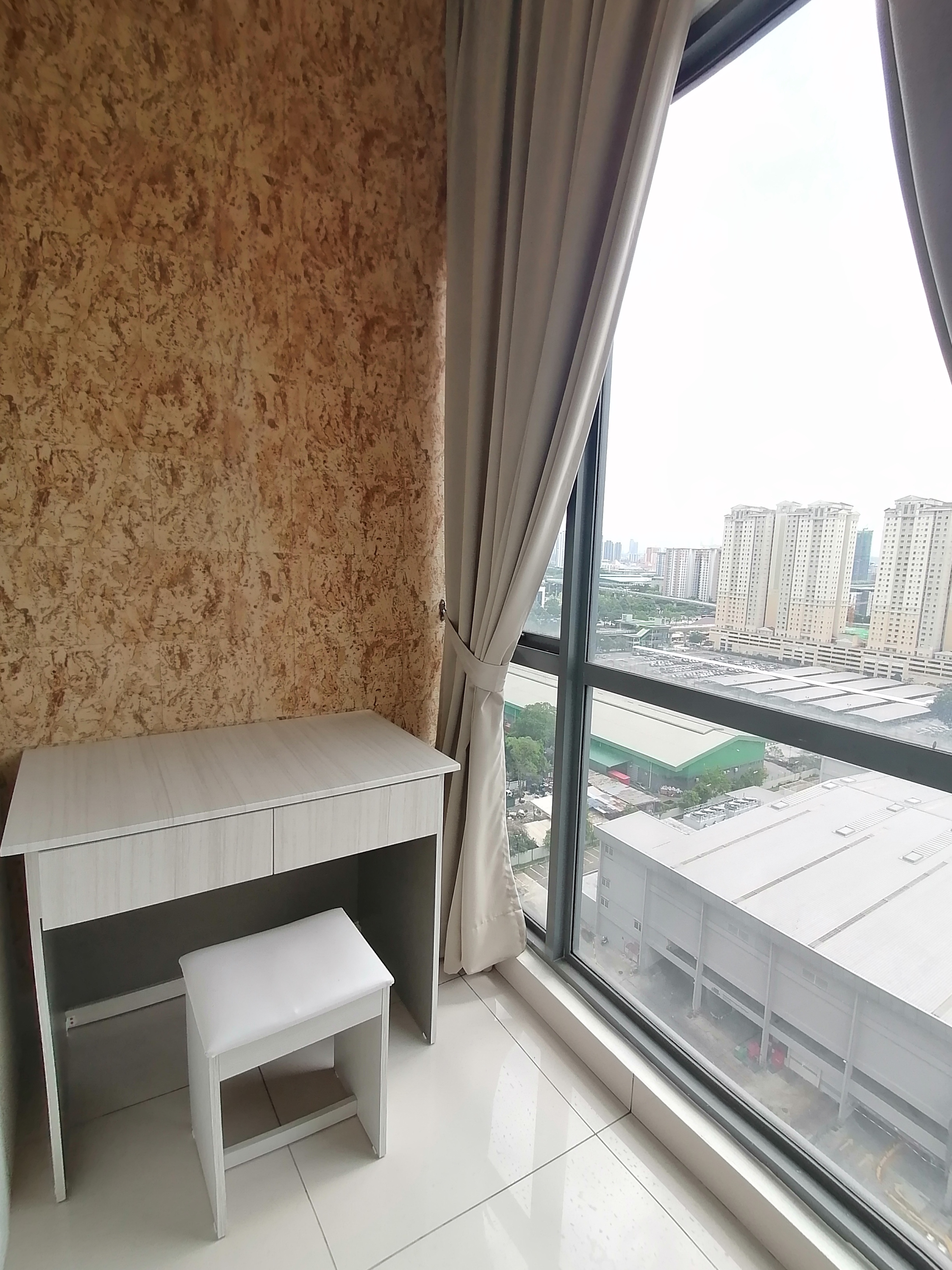 Room Plus DM1601R4  