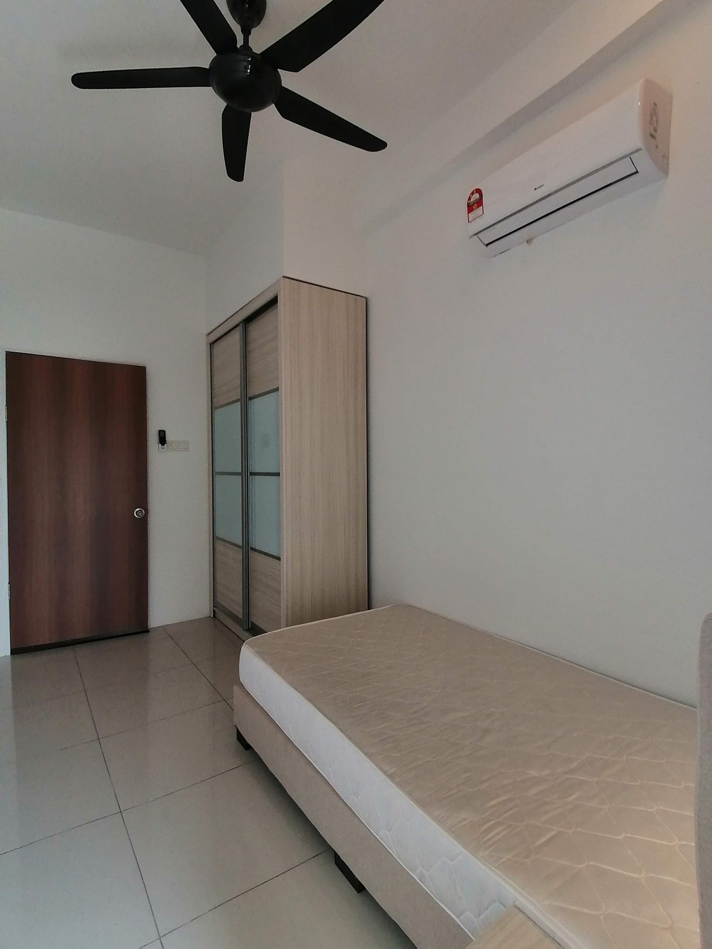 Room Plus DM1601R5 