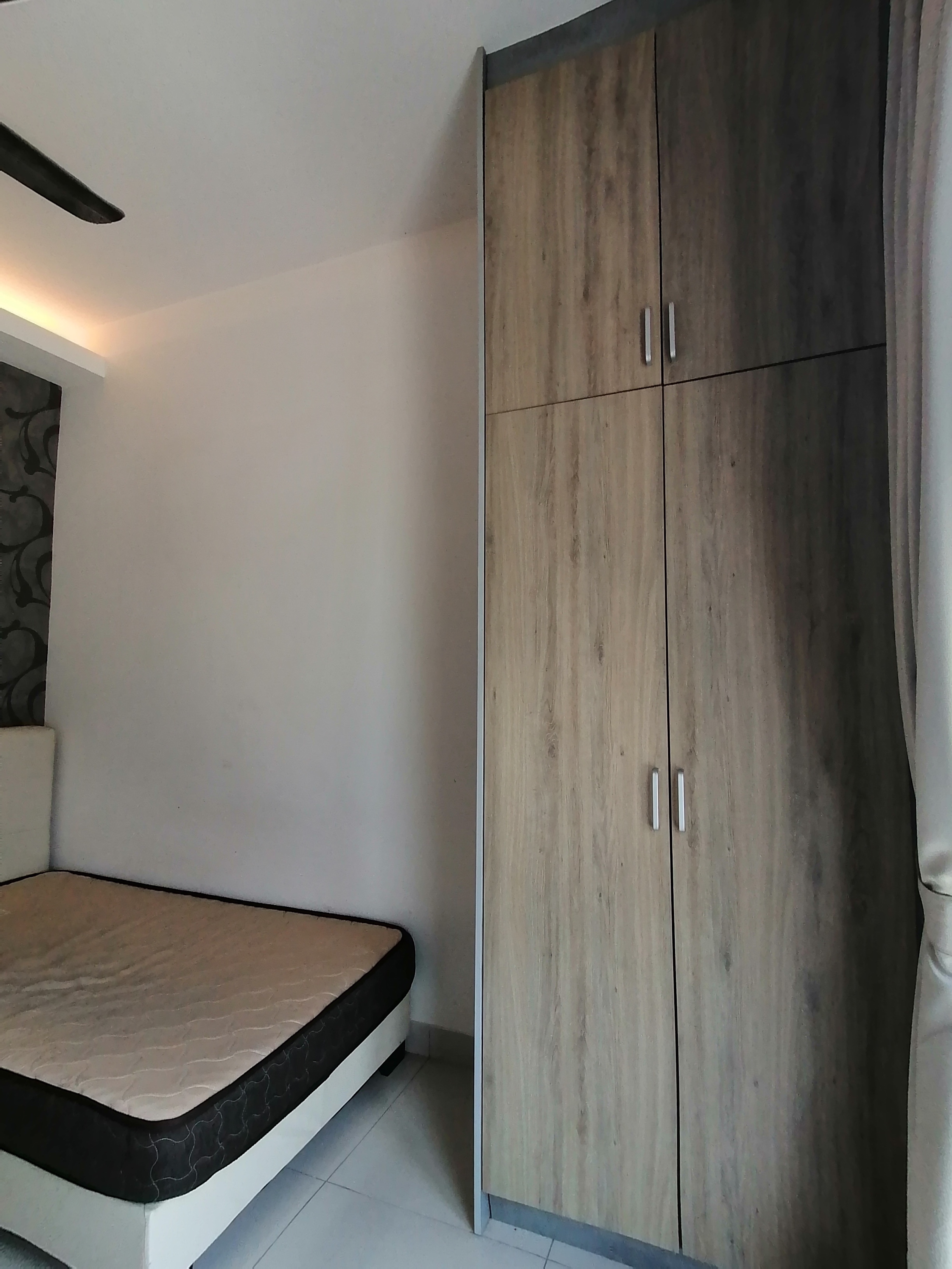 Room Plus DM1808R3 