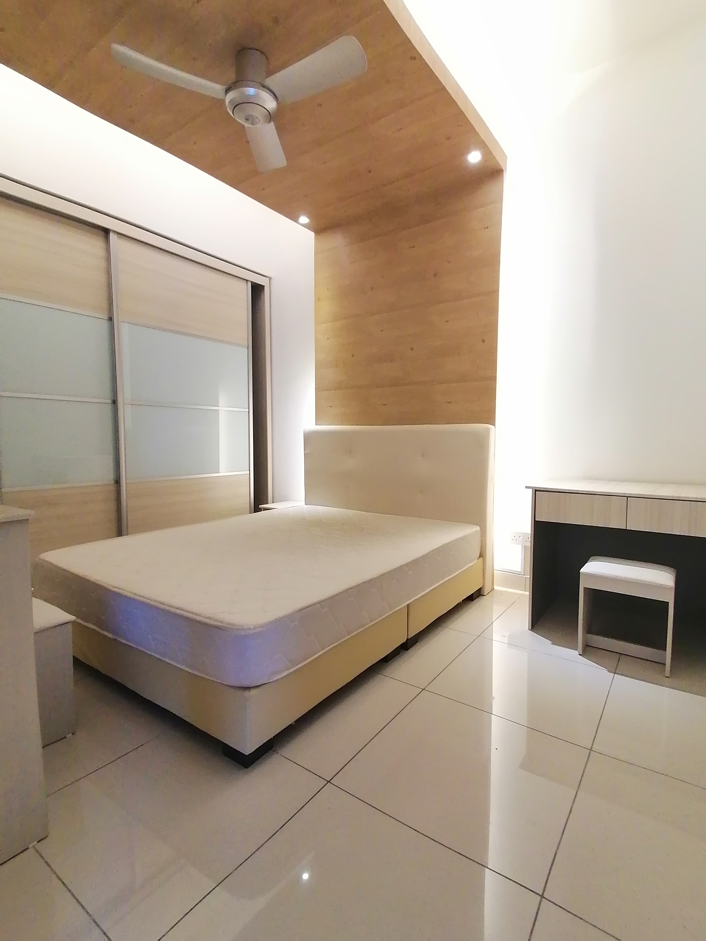 Room Plus 1705 R1