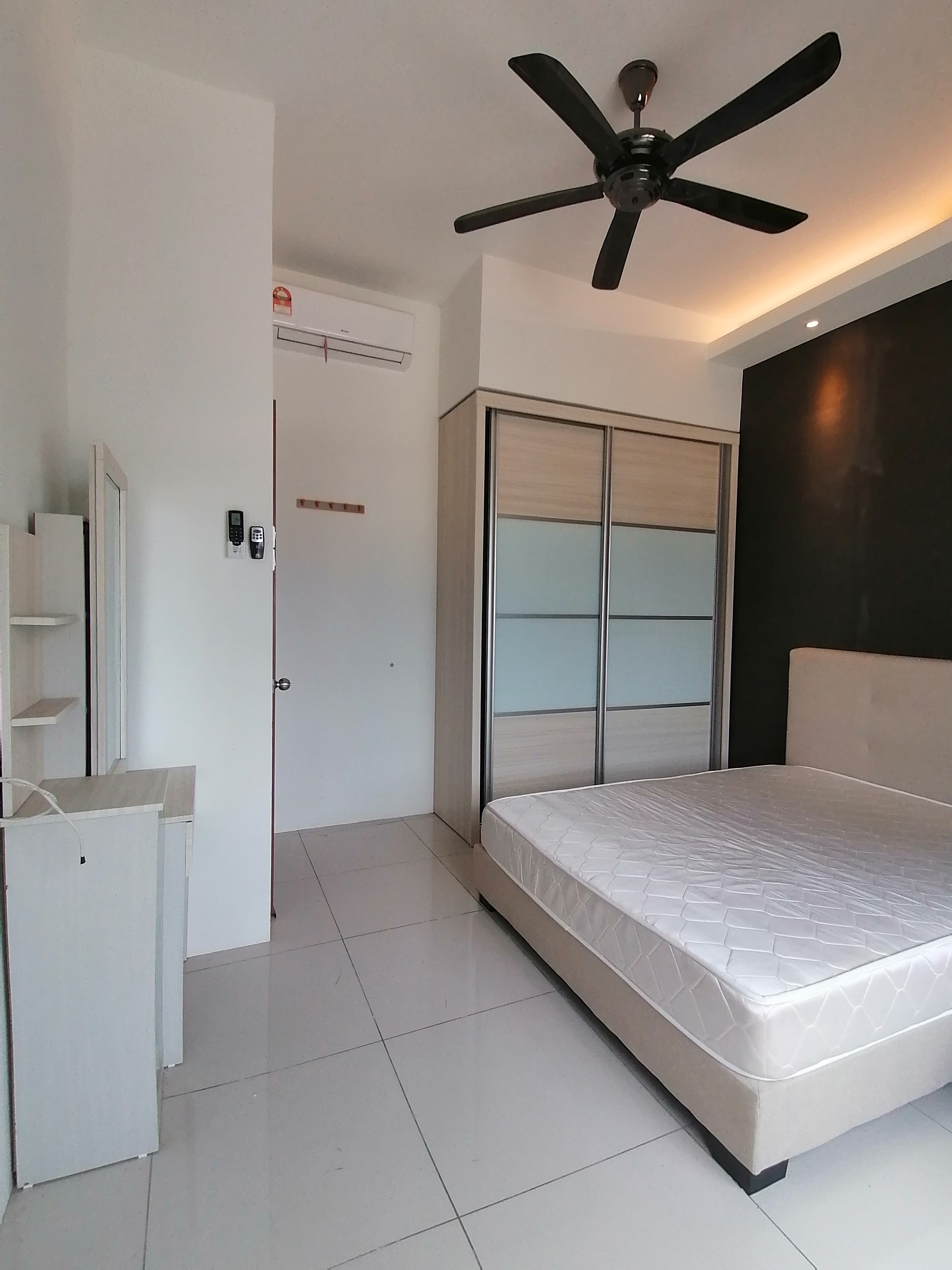 Room Plus DM1705R2 