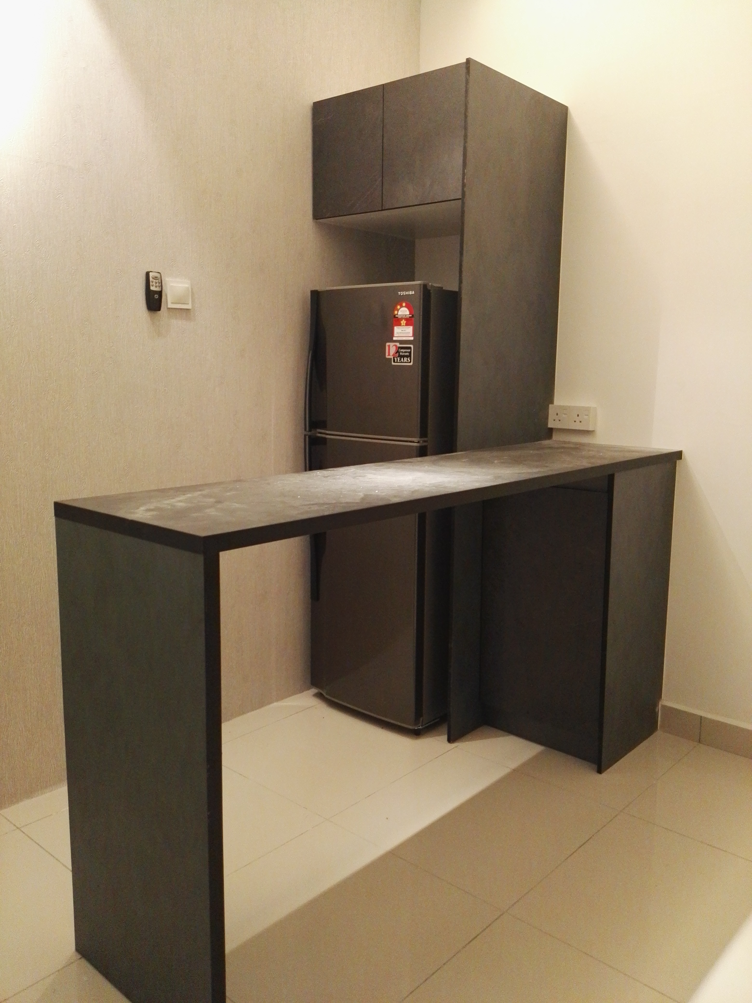 Room Plus DM1802R3  