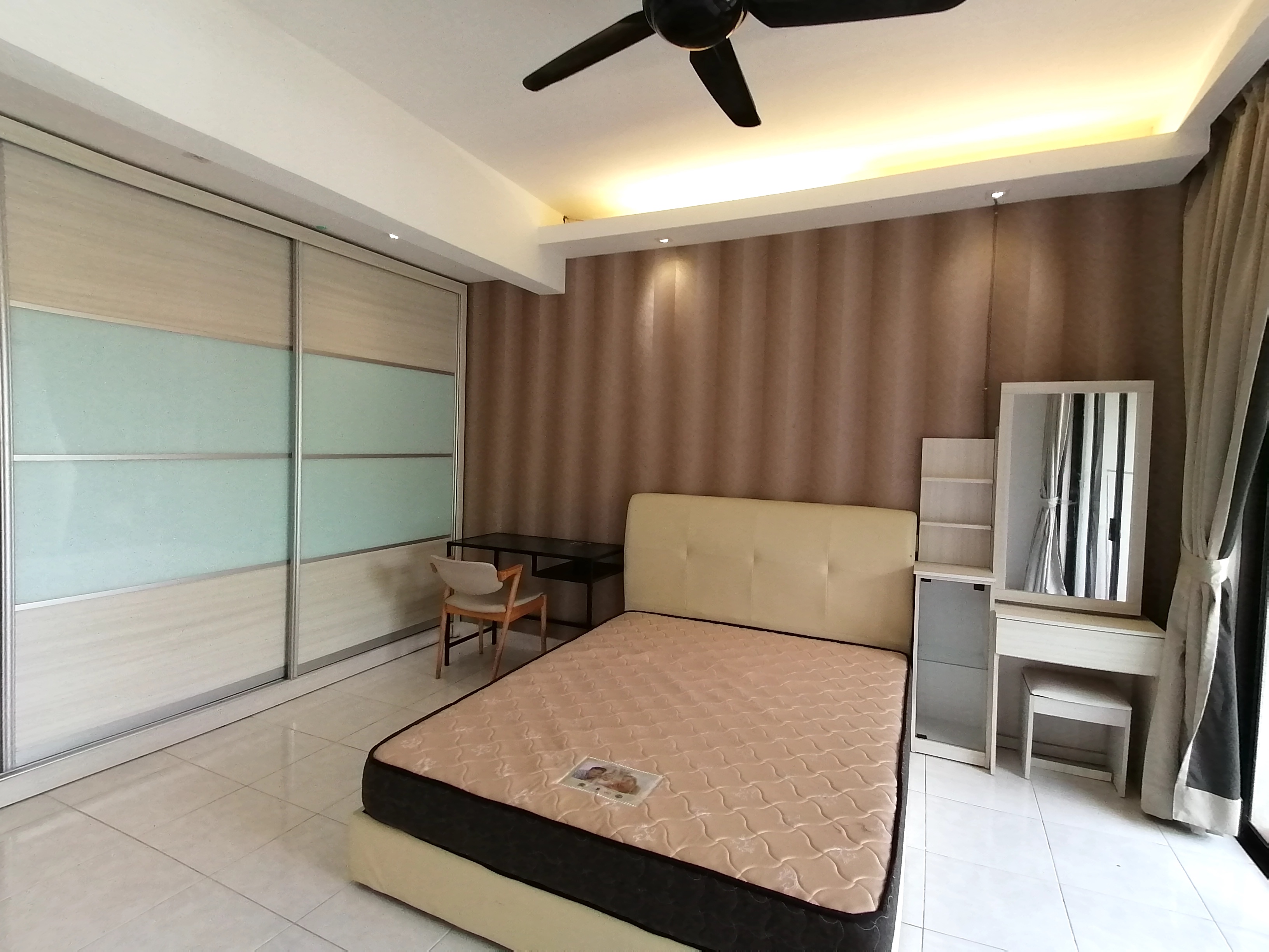Room Plus CHSU723R4