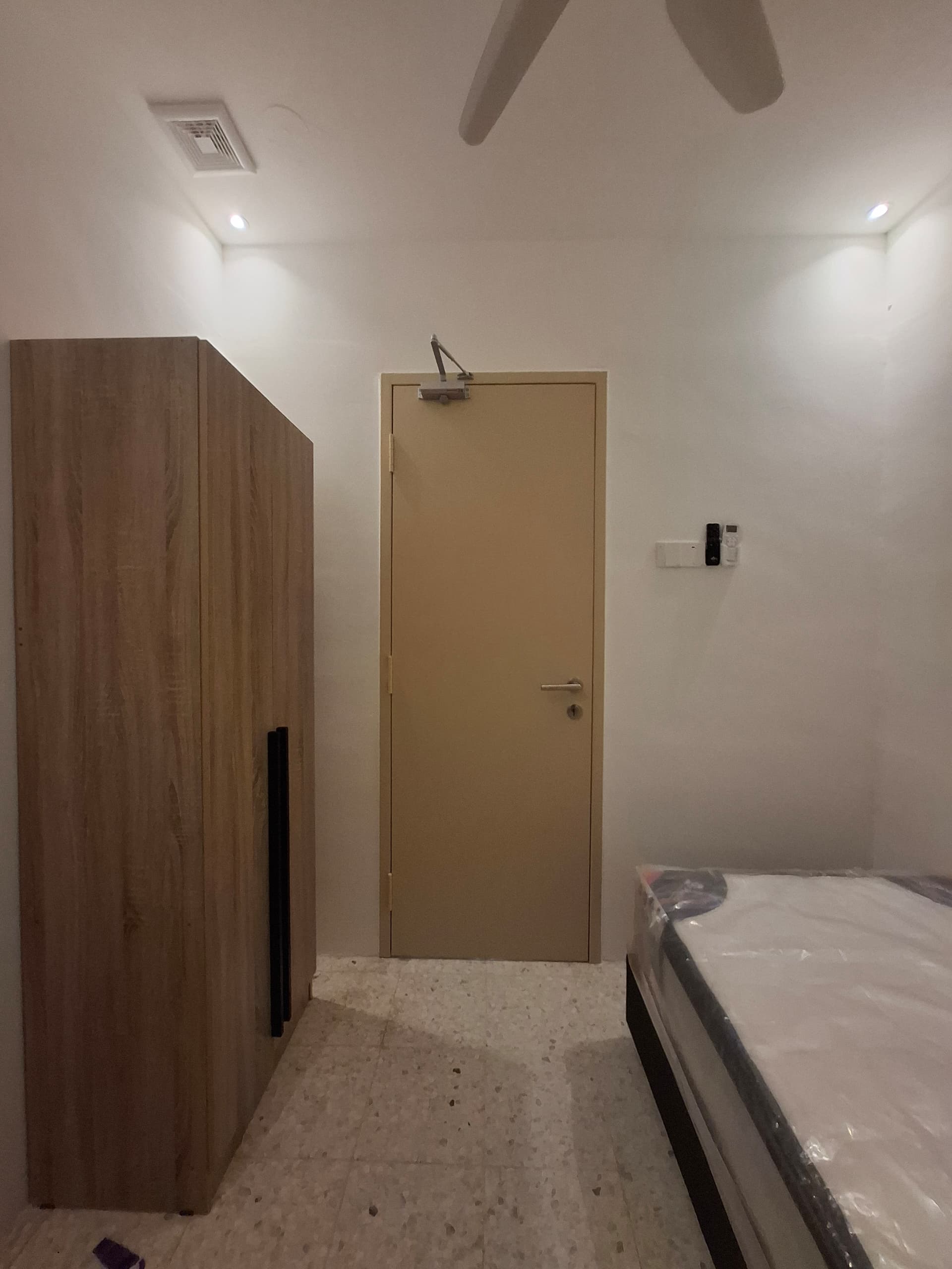 Room Plus M01 13TP23-MF