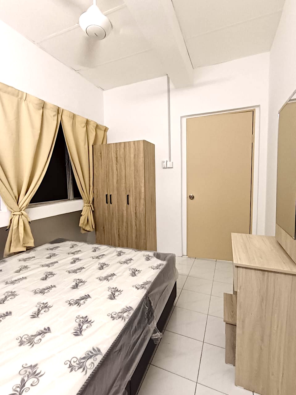 Room Plus 102 06TP43-1