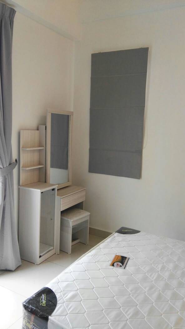 Room Plus DM1705R3 Private Room with Queen Bed