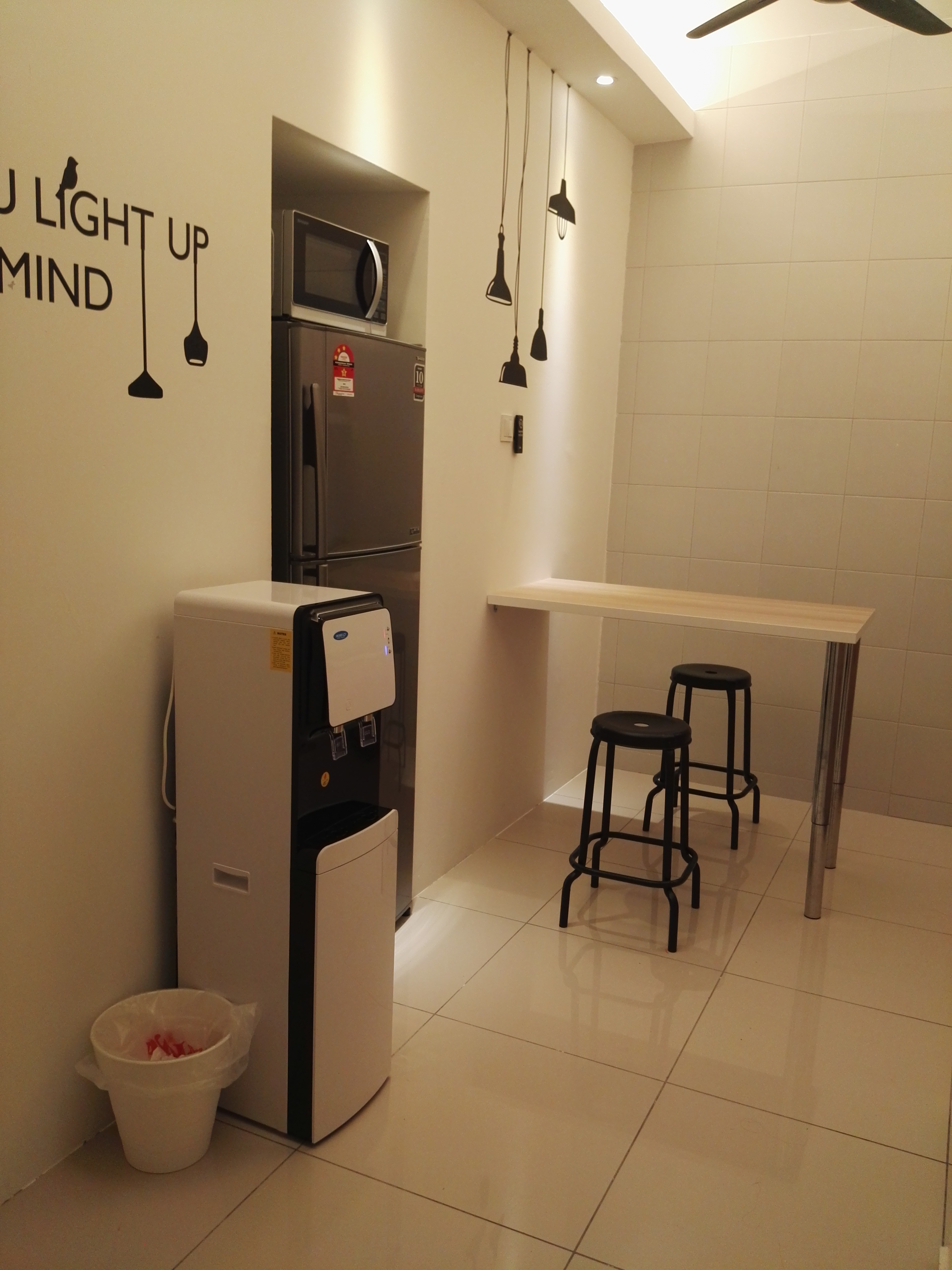 Room Plus DM1708R4 Private Room with Super Single Bed