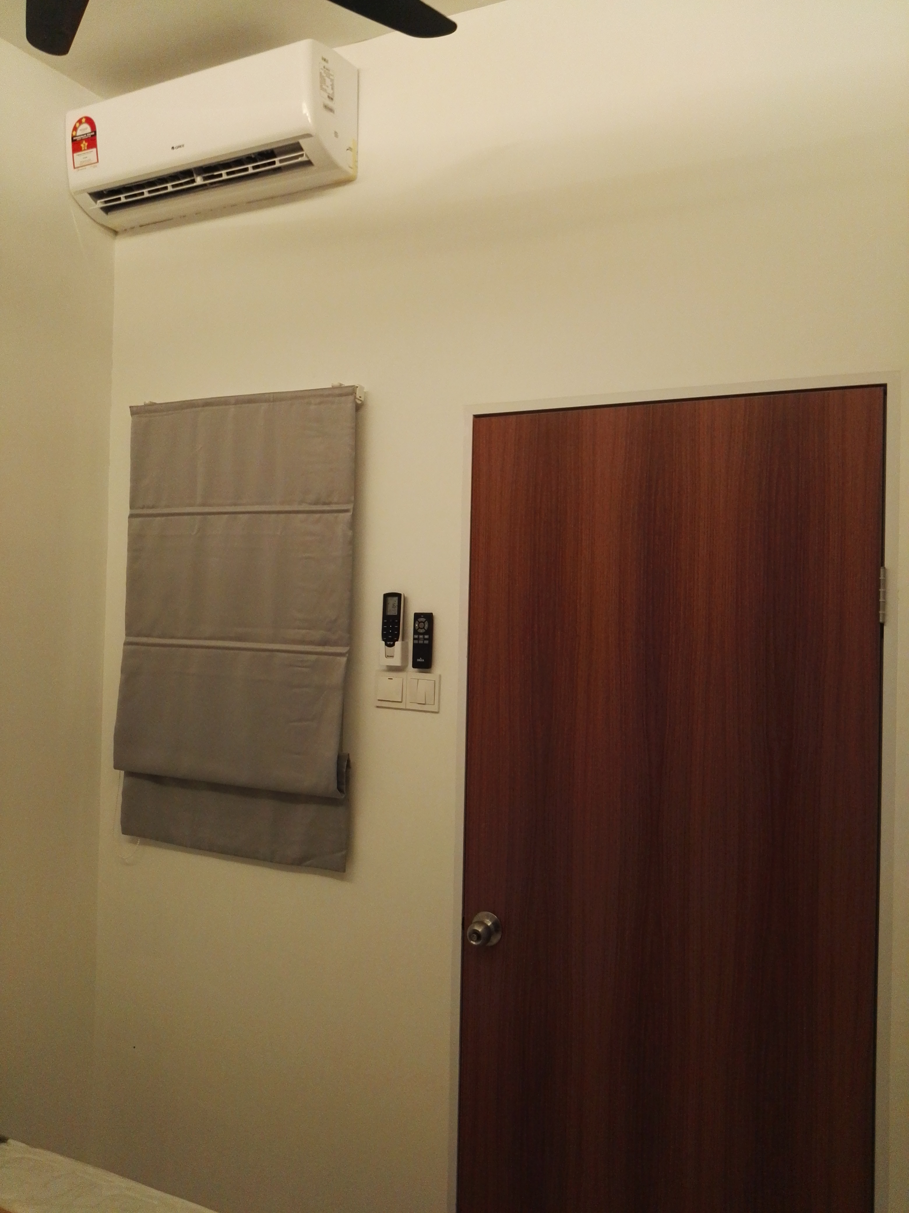 Room Plus DM1803R1 Private Room with Super Single Bed