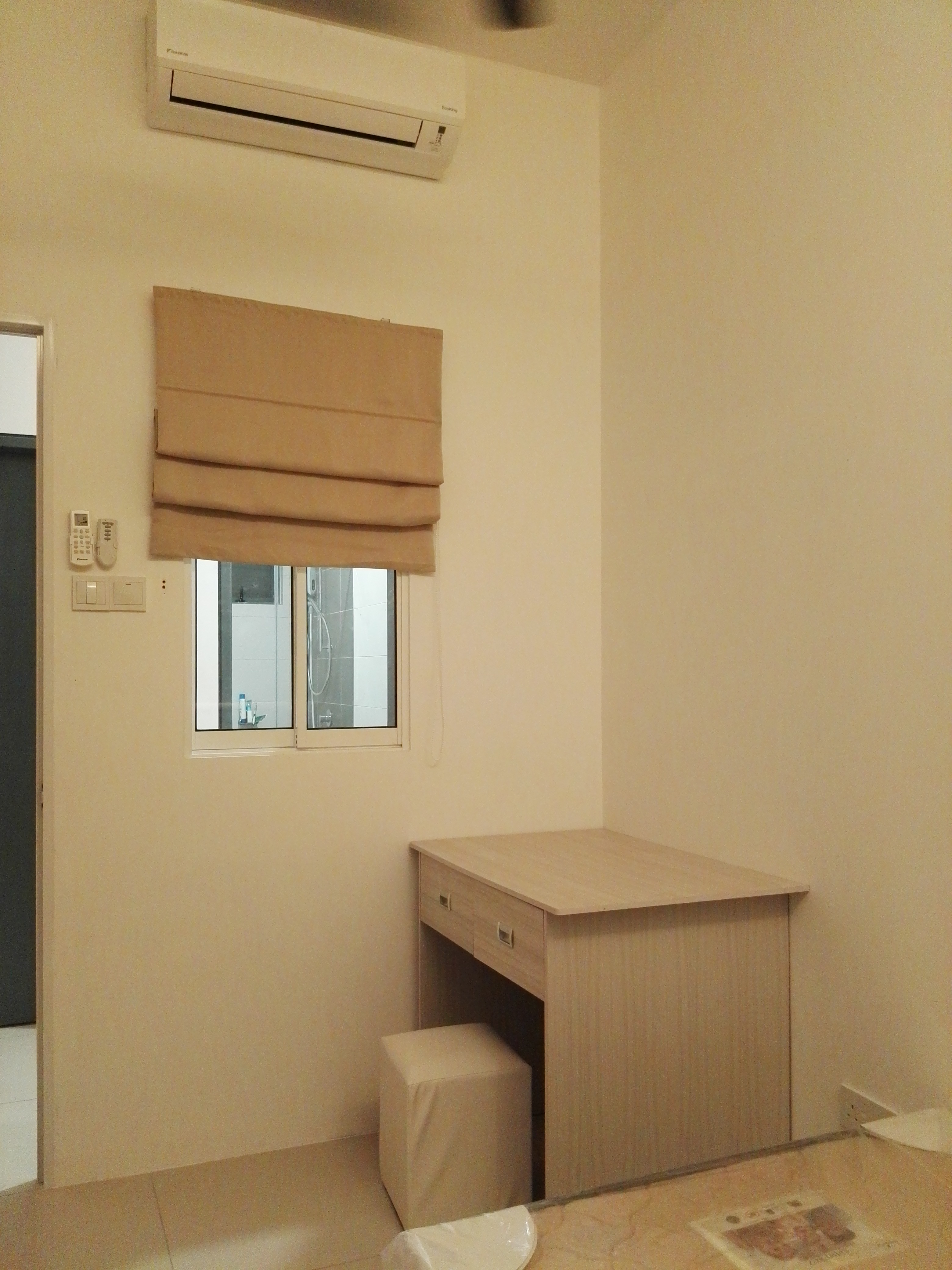Room Plus DM1808R6 Private Room with Super Single Bed