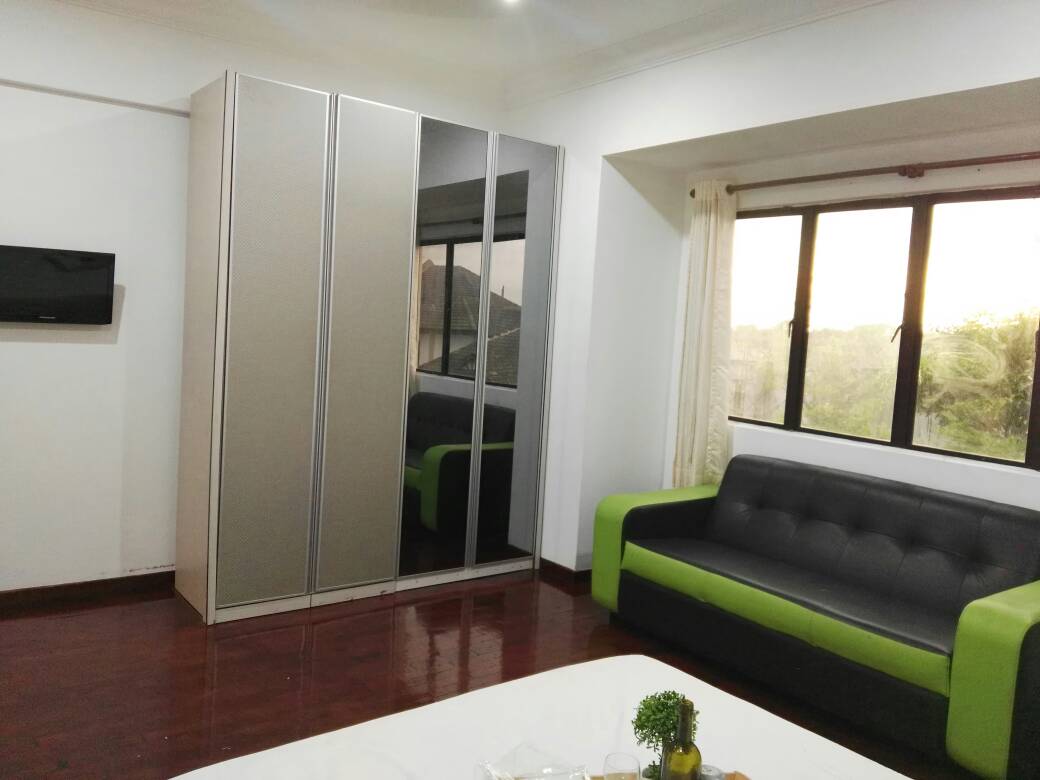 Room Plus CHGC38R1 Private Room with Queen Bed