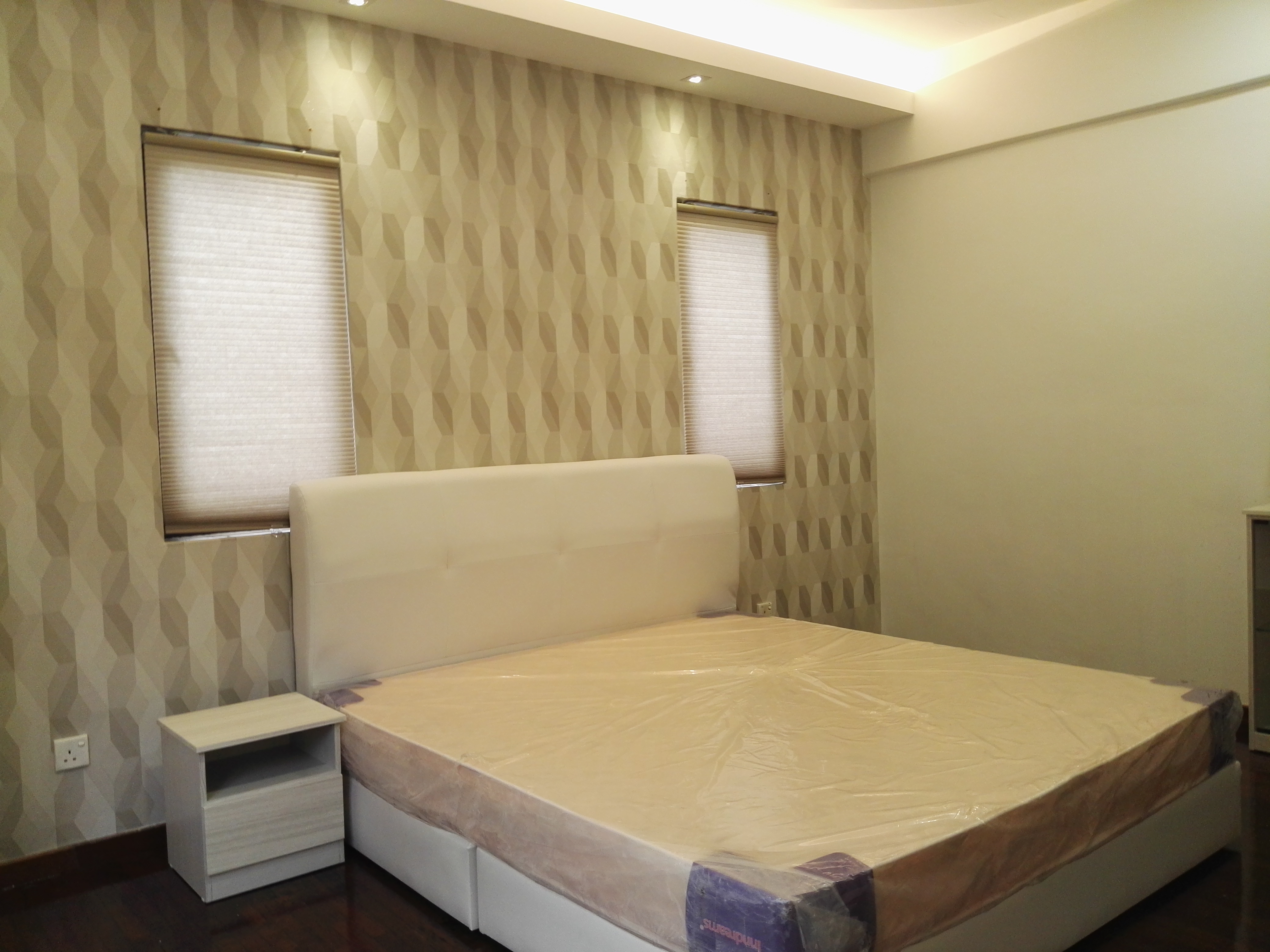 Room Plus CHSE113R1 Private Room with King Bed