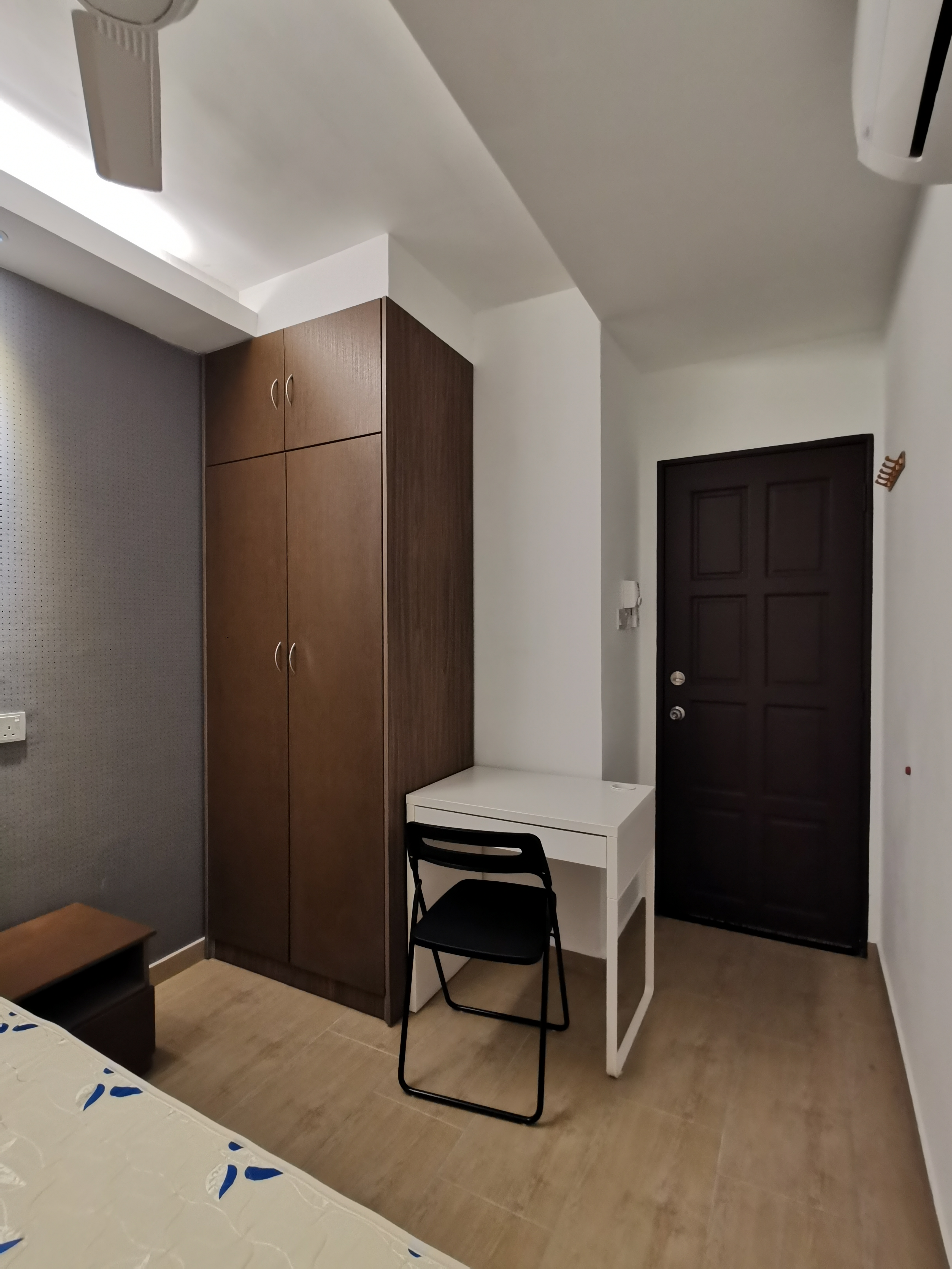 Room Plus TPM06 Private Room with Queen Bed
