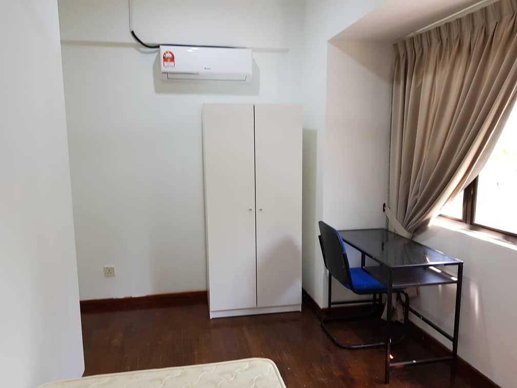 Room Plus CHSE134R1A Private Room with Super Single Bed
