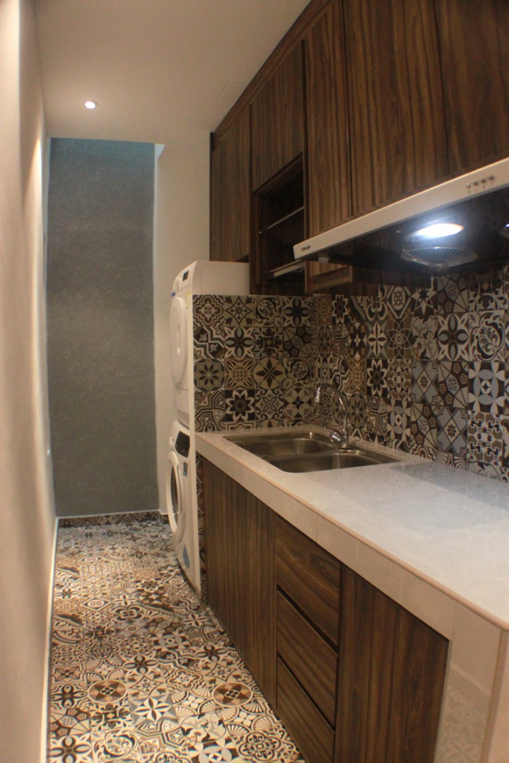 Room Plus TP101 Private Room with Queen Bed