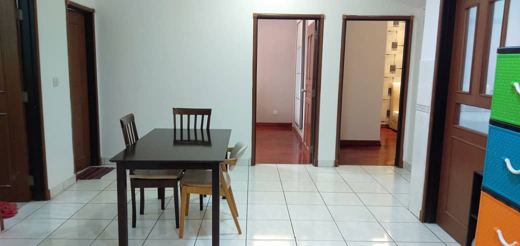 Room Plus CHSU227R2 Private Room with Queen Bed