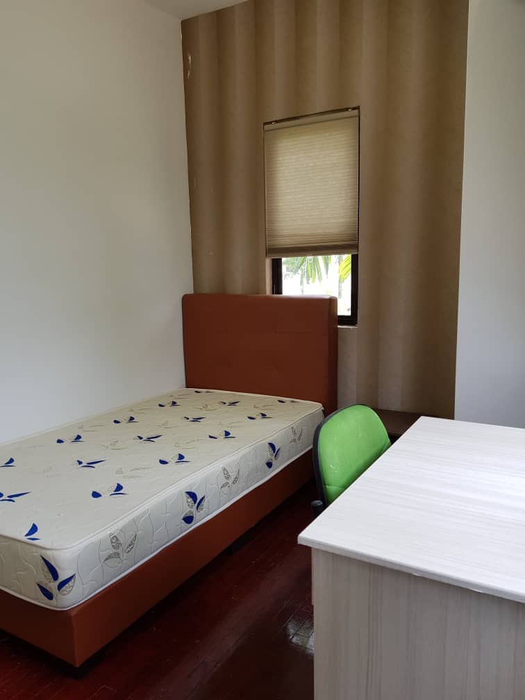 Room Plus CHSU712R1A Private Room with Super Single Bed