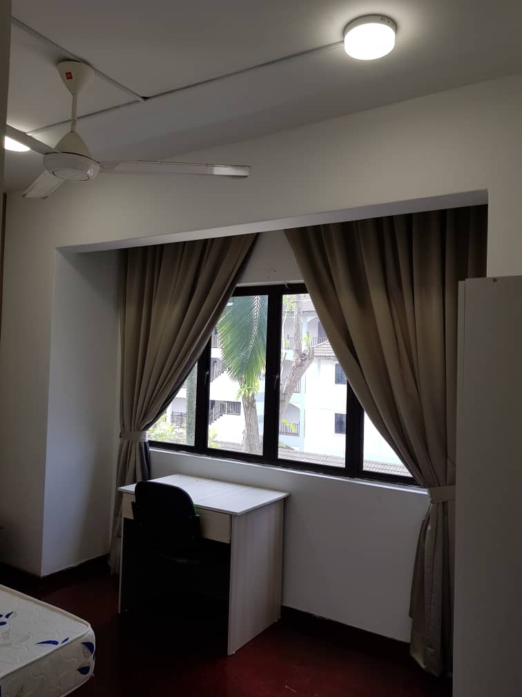 Room Plus CHSU712R1A Private Room with Super Single Bed