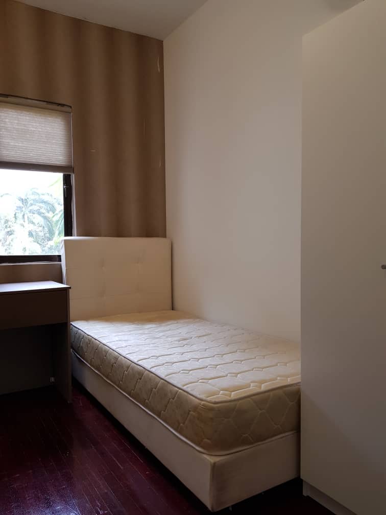 Room Plus CHSU712R1B Private Room with Single Bed