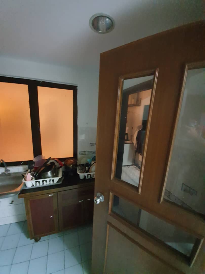 Room Plus CHSU712R1B Private Room with Single Bed