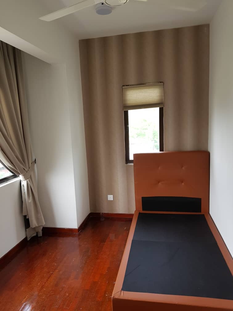 Room Plus CHSU717R1A Private Room with Super Single Bed
