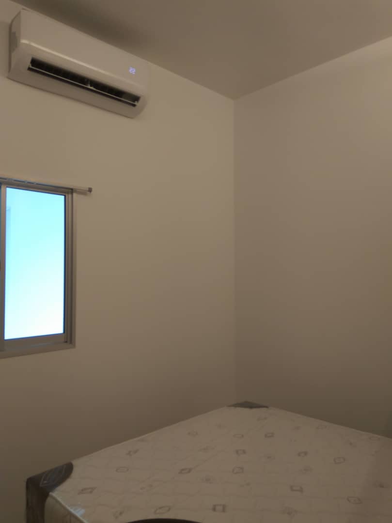 Room Plus CRB1702R1 Private Room with Queen Bed