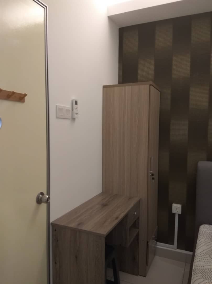 Room Plus CRB1702R3 Private Room with Single Bed