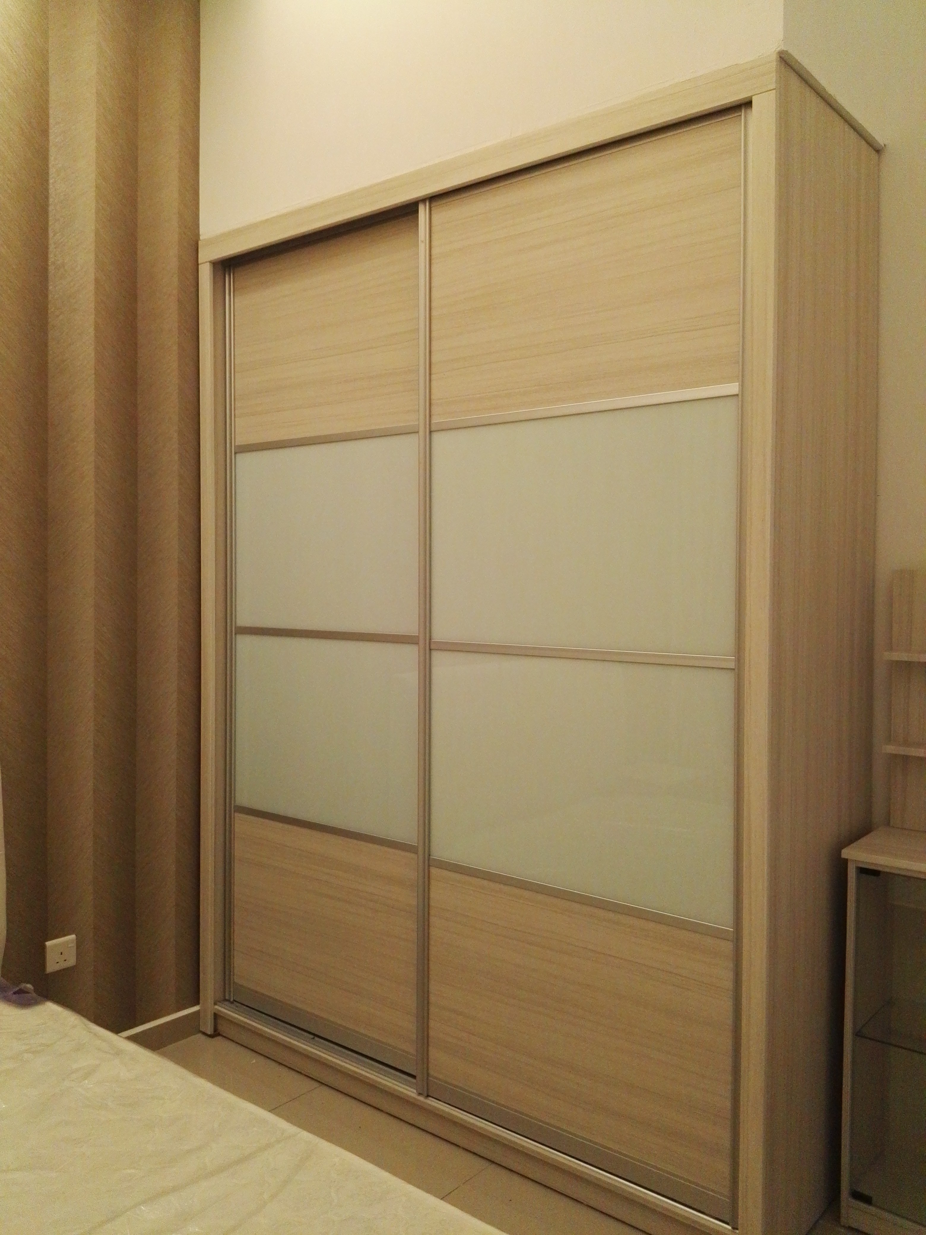 Room Plus JBK2R102 Private room with Queen Bed