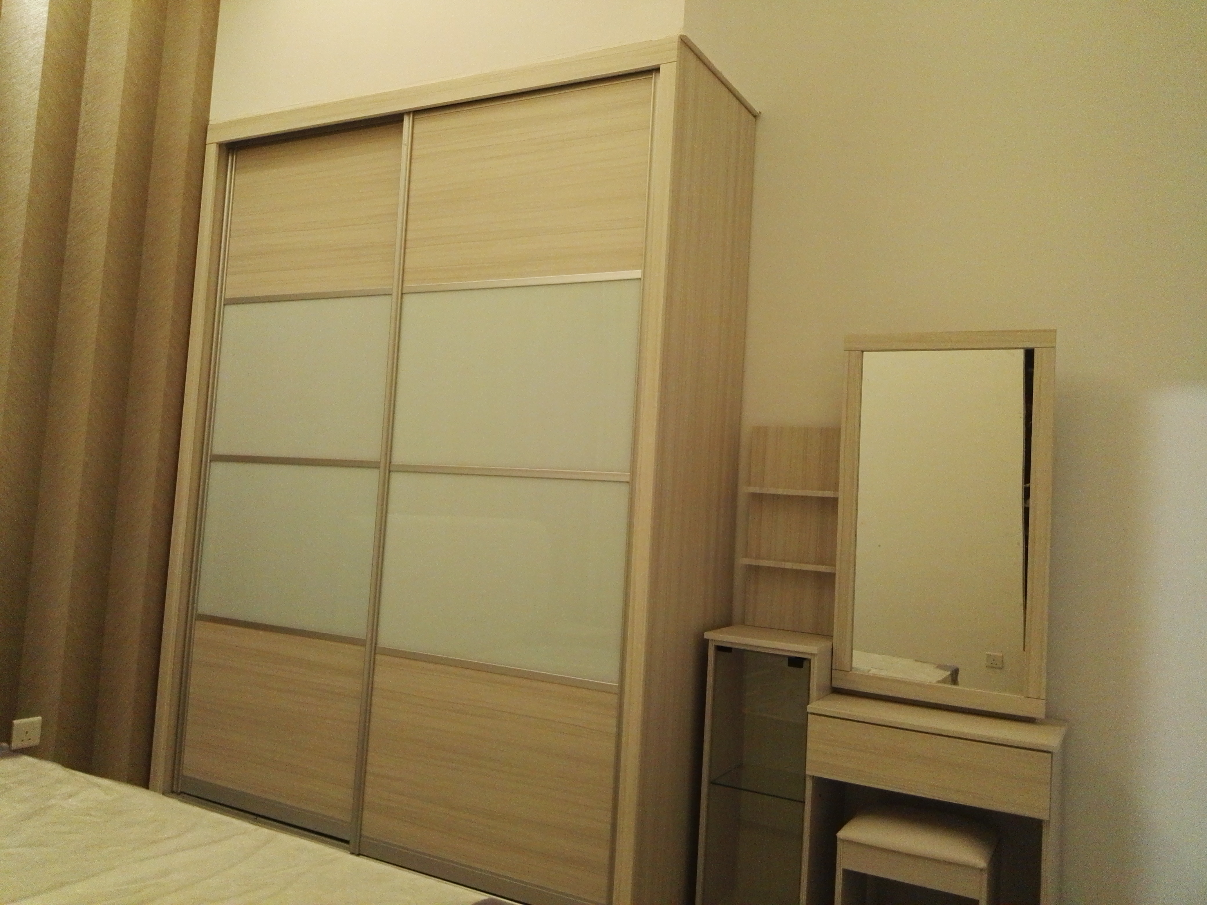 Room Plus JBK2R102 Private room with Queen Bed