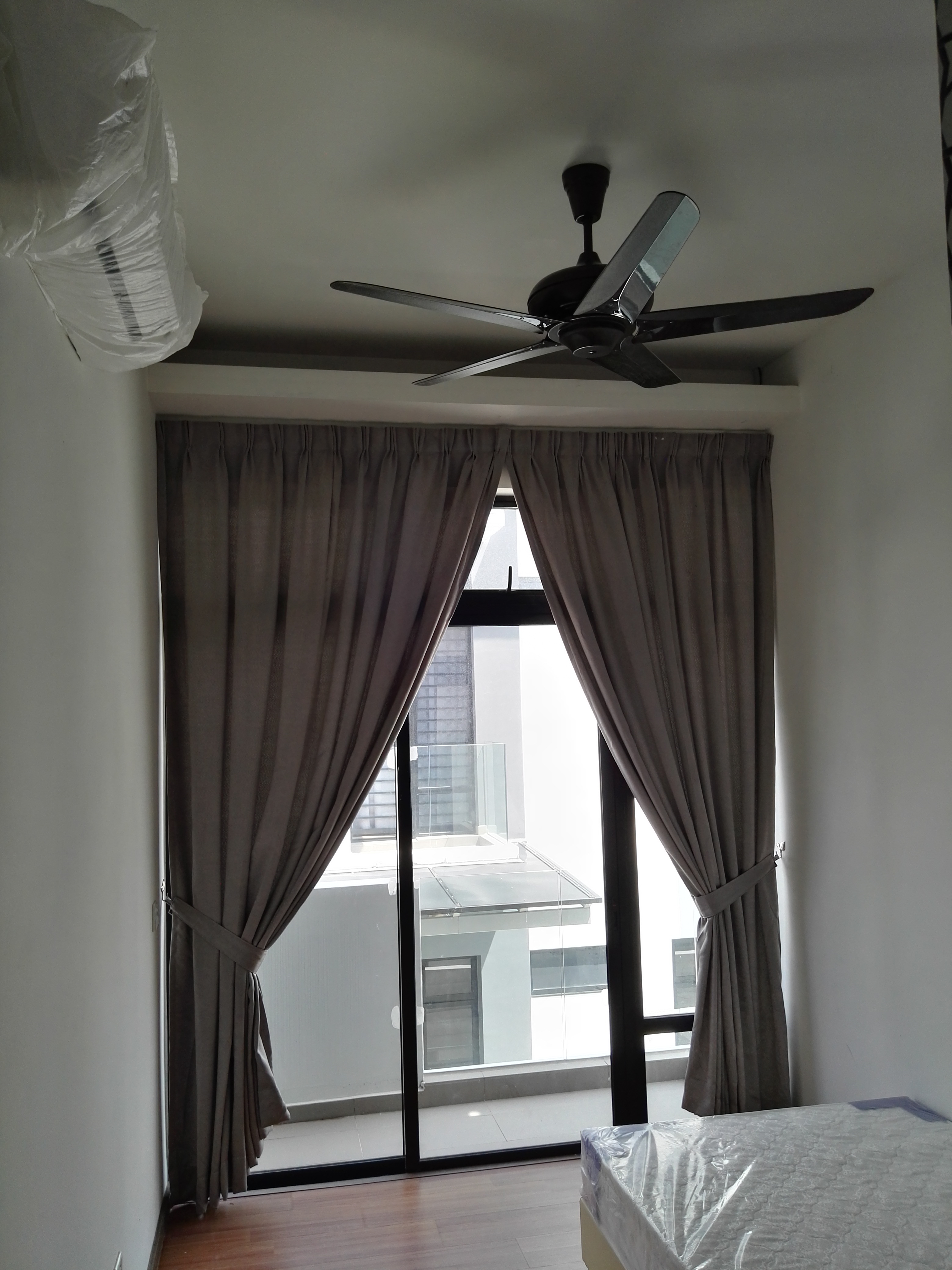 Room Plus JBK18R203 Private Room with Super Single Bed