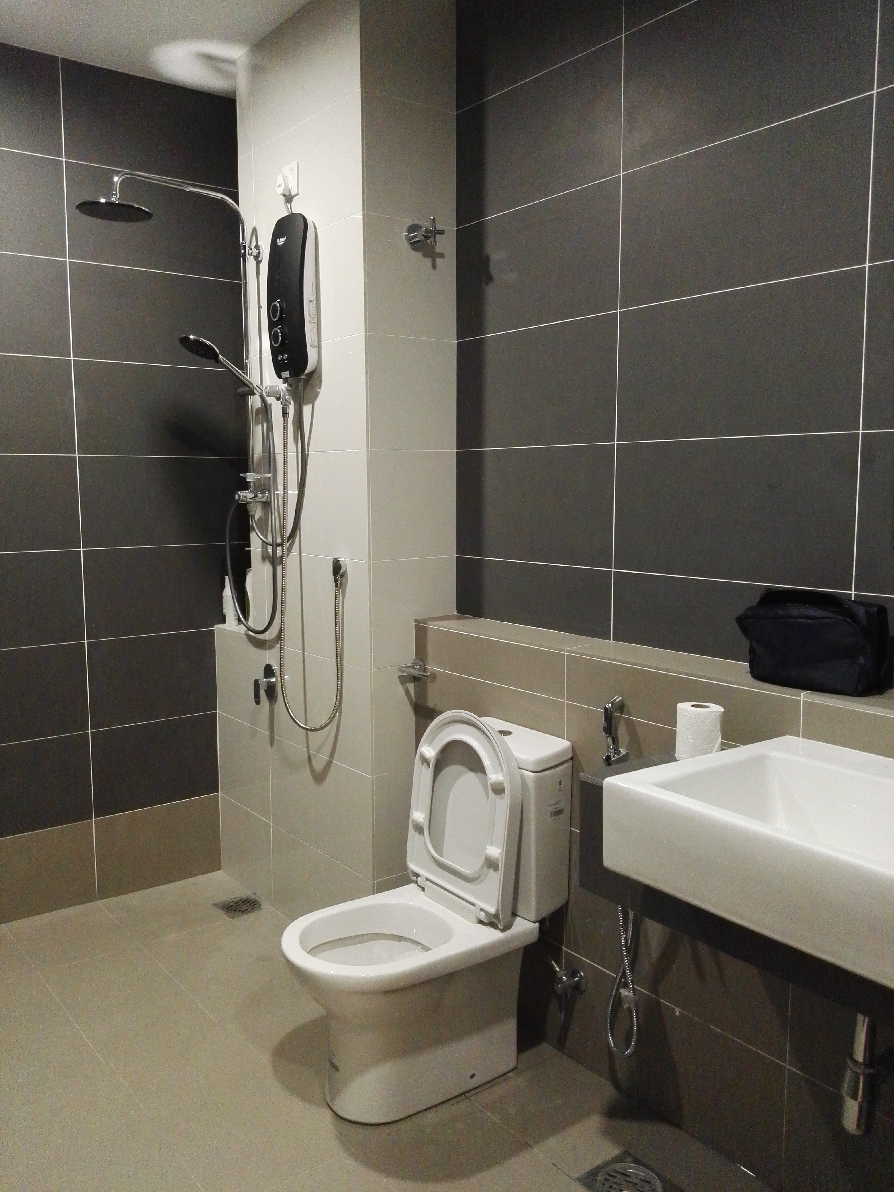 Room Plus JHZ20R201 Private Room with King Bed