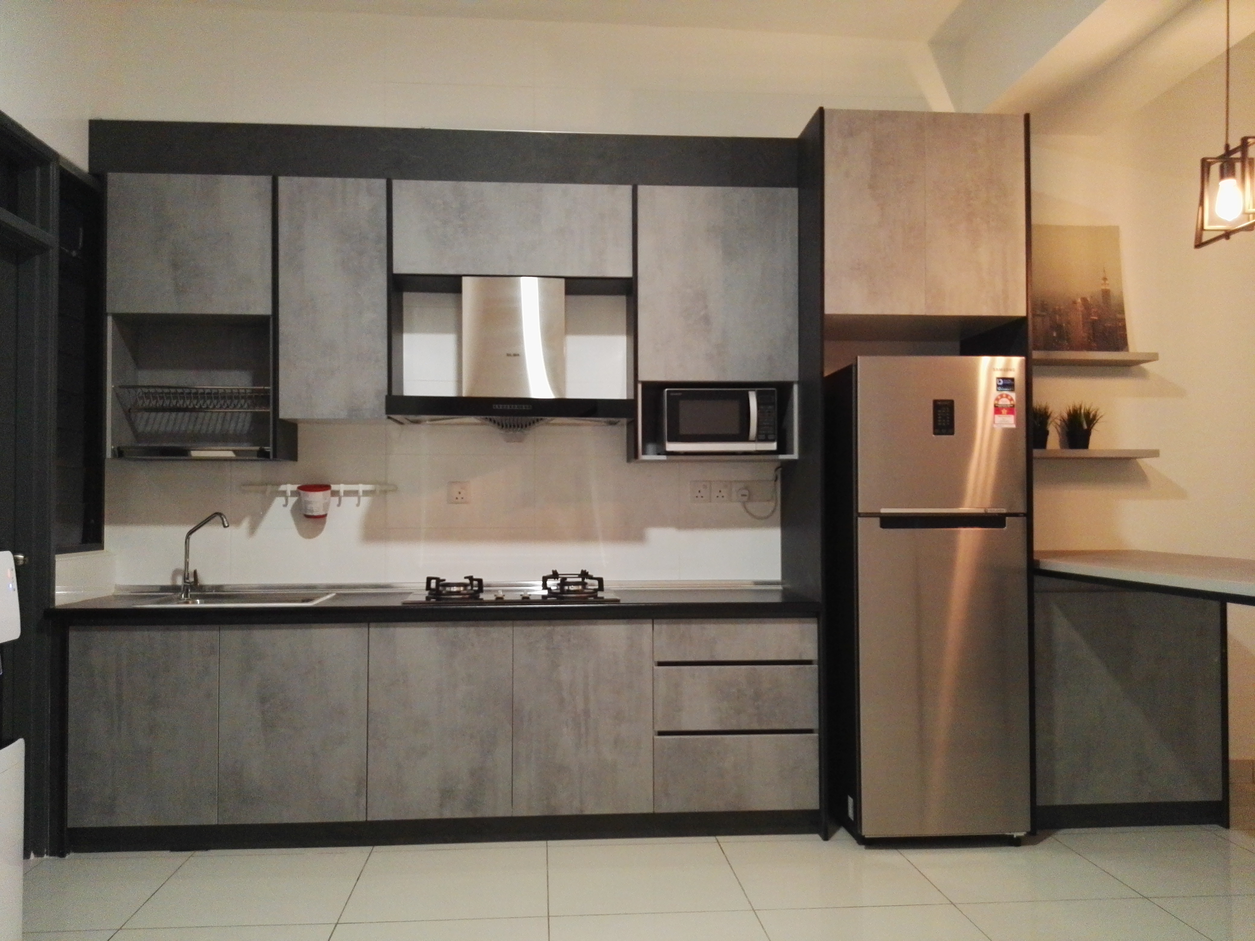 Room Plus JHZ20R203 Private Room with Queen Bed