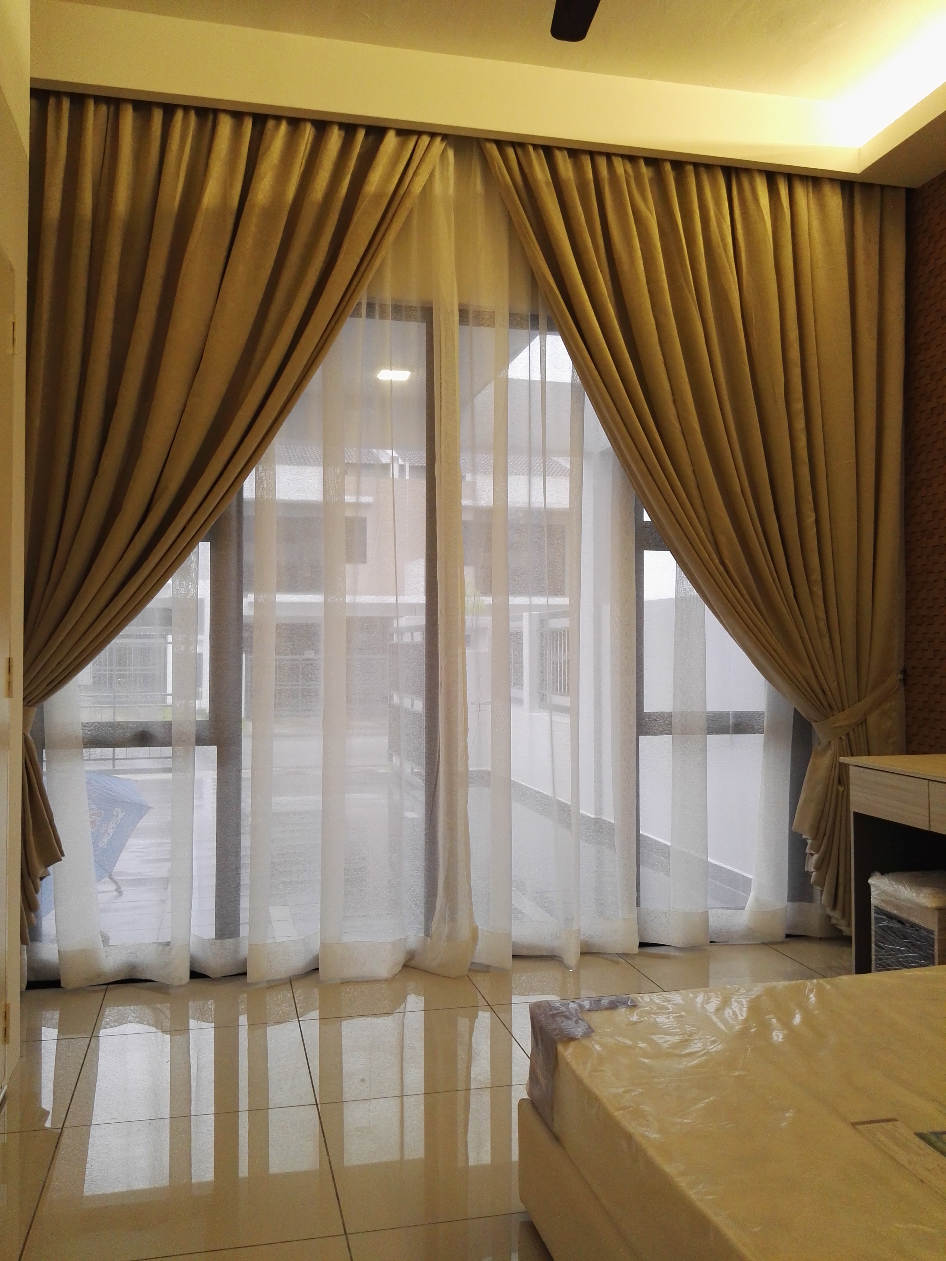 Room Plus JHZ26R101 Private Room with Queen Bed
