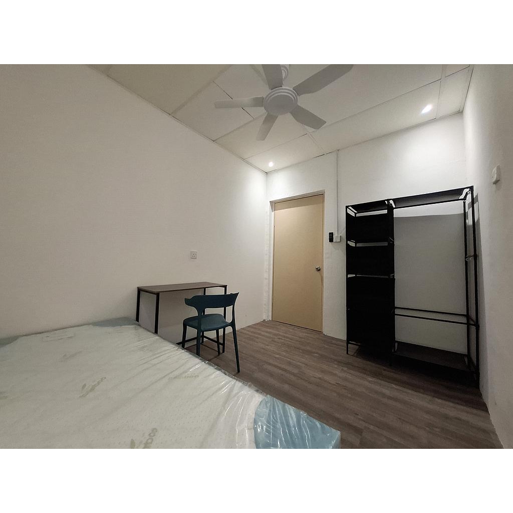 Room Plus 201 06TP43-2