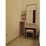 Room Plus JHZ26R202 Private Room with Queen Bed