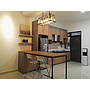 Room Plus JHZ30R102 Private Room with Queen Bed