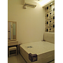 Room Plus JHZ30R202 Private Room with Queen Bed