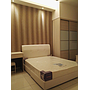 Room Plus JHZ30R203 Private Room with Queen Bed