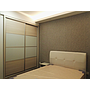 Room Plus CHSE117R3 Private Room with Queen Bed