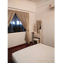 Room Plus CHSE133R3 Private Room with Queen Bed