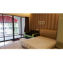 Room Plus CHSU726R4 Private Room with Queen Bed